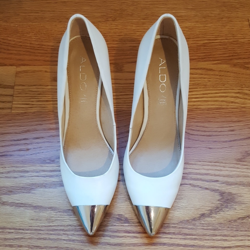 Silver tipped white leather Aldo heels